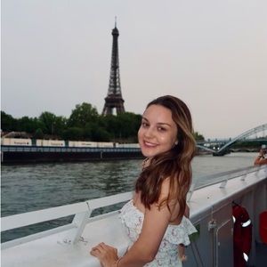 Meet your Posher, Constance